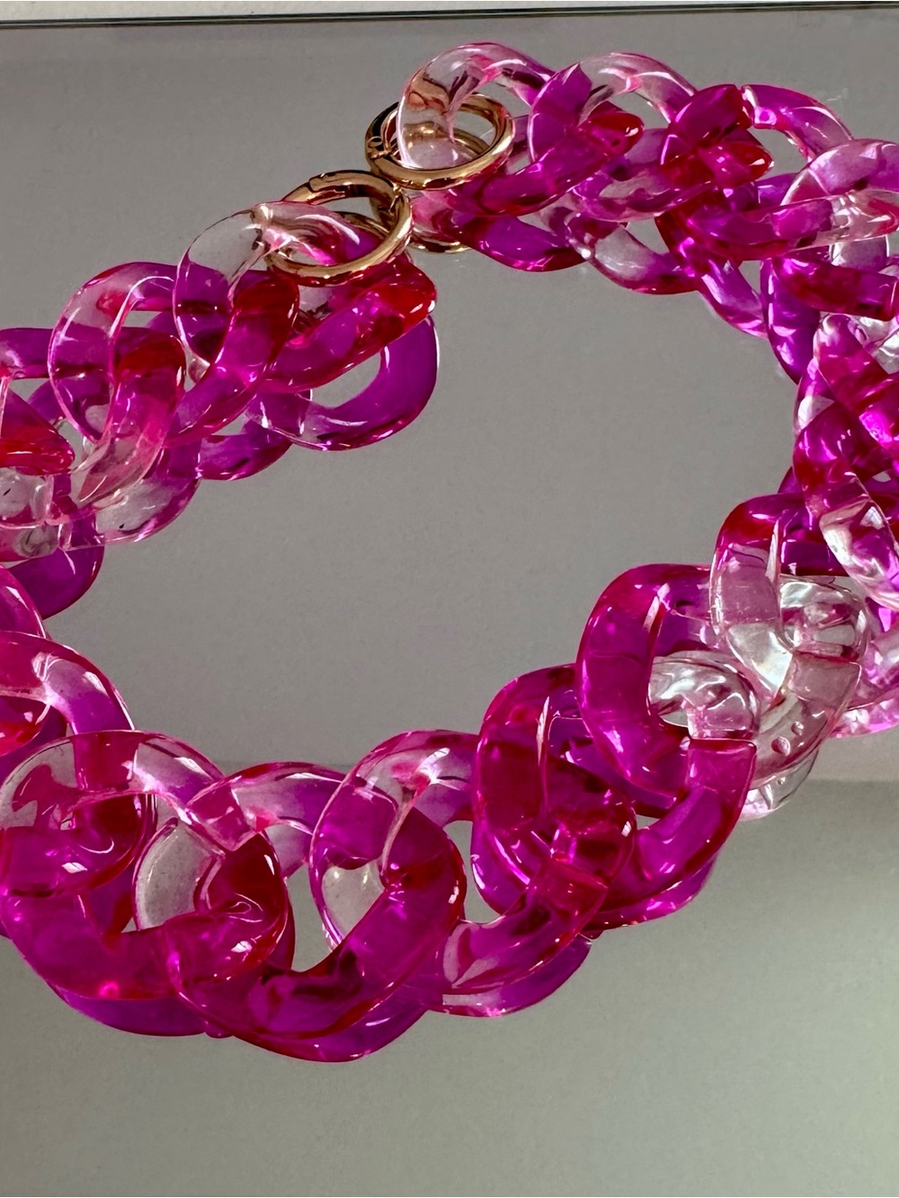 New Vibrant Pink Swirl Transparent Acrylic 18 inches bag chain